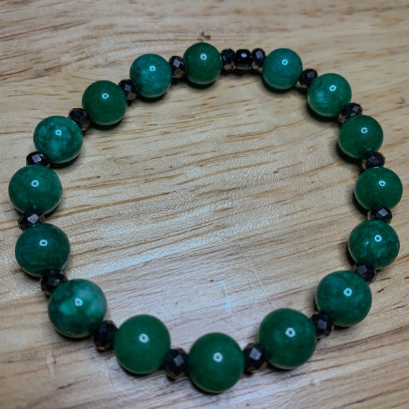 Crystal Lapis Lazuli and Jade Healing Bracelet - Picture 3 of 4